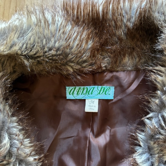 Brown Faux Fur Vest Soft Plush Shaggy Boho Winter Layer Medium - Picture 3 of 7